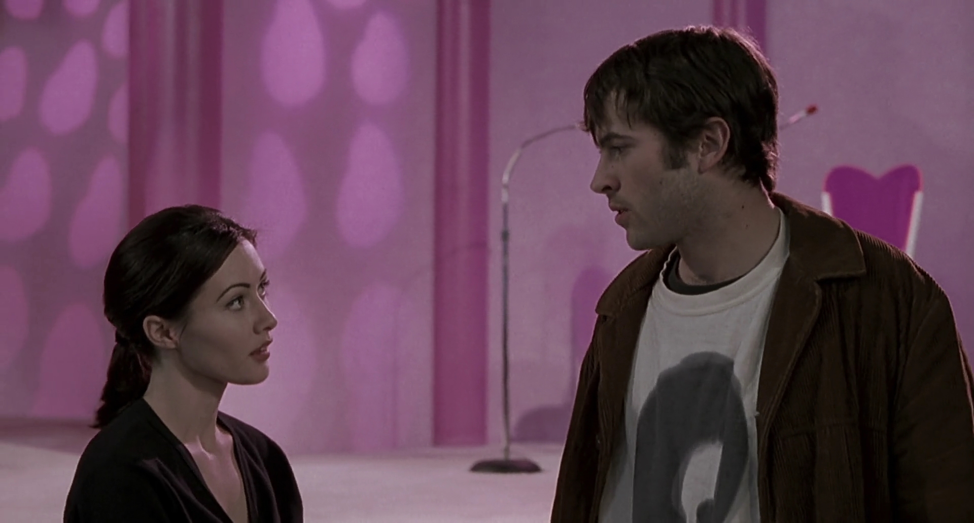 Charmed-Online-dot-net_Mallrats6637.jpg