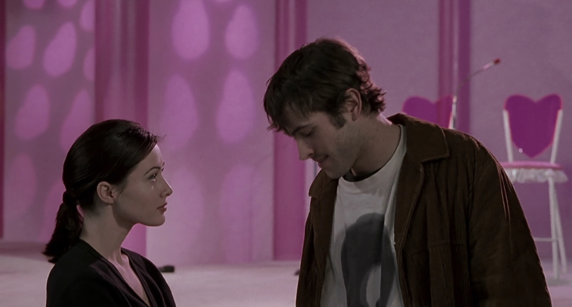 Charmed-Online-dot-net_Mallrats6641.jpg