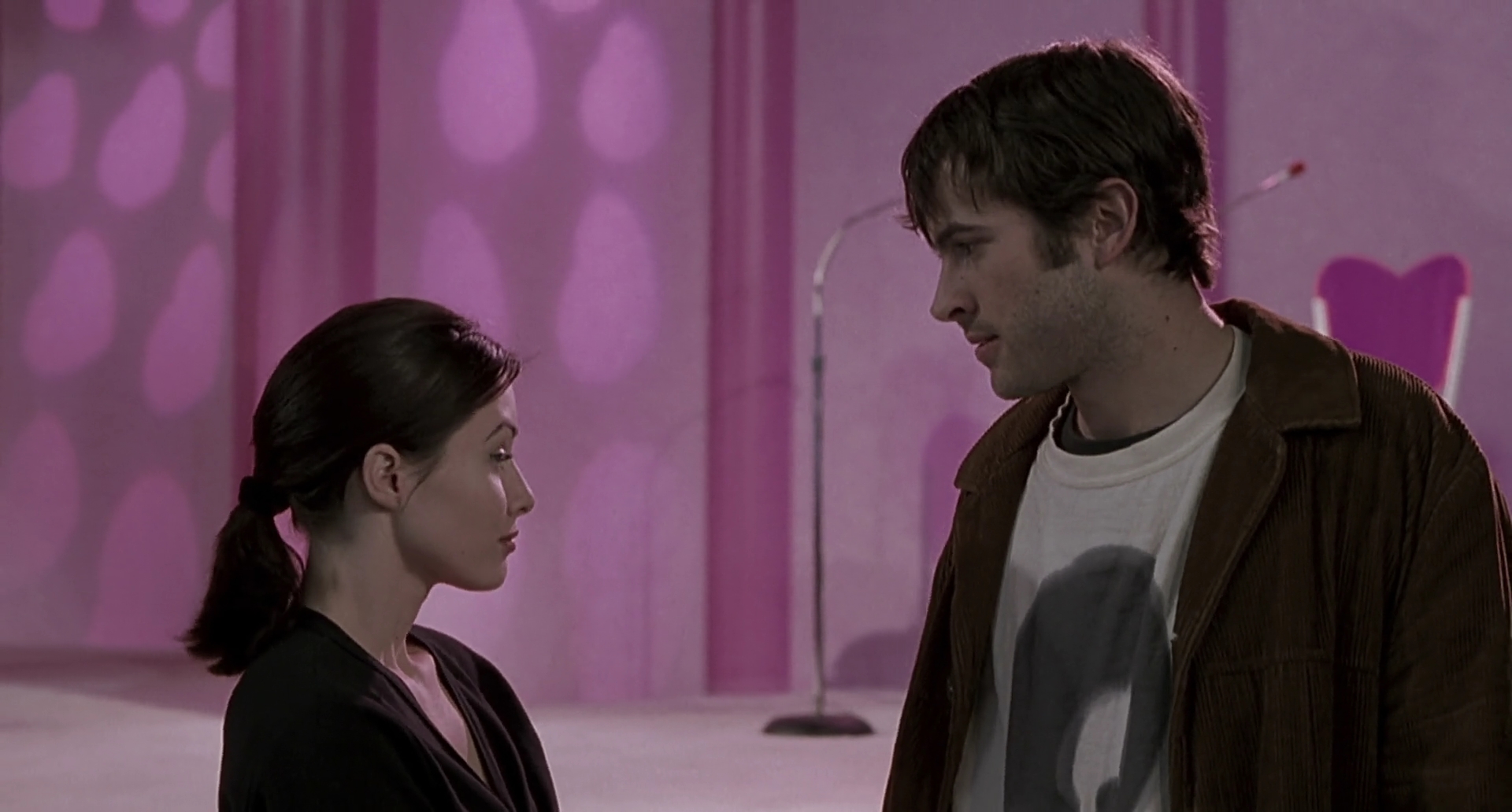 Charmed-Online-dot-net_Mallrats6645.jpg