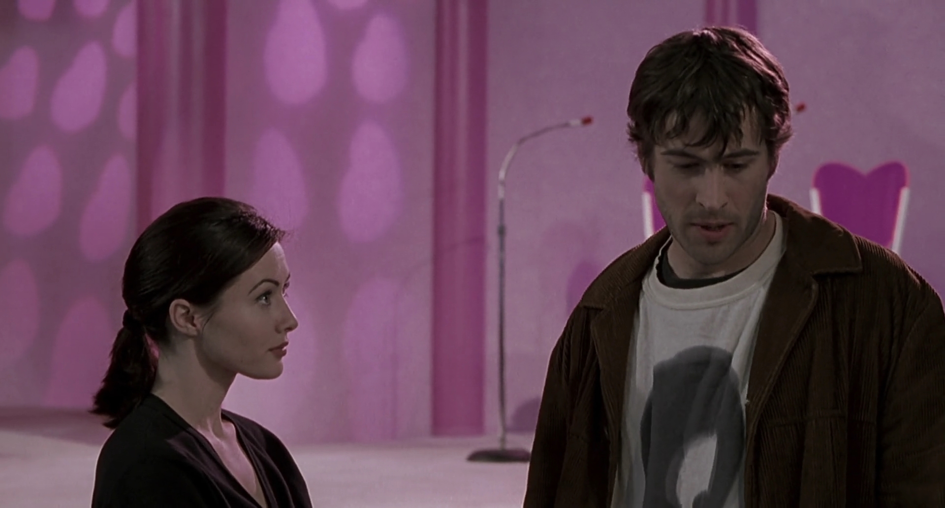 Charmed-Online-dot-net_Mallrats6648.jpg