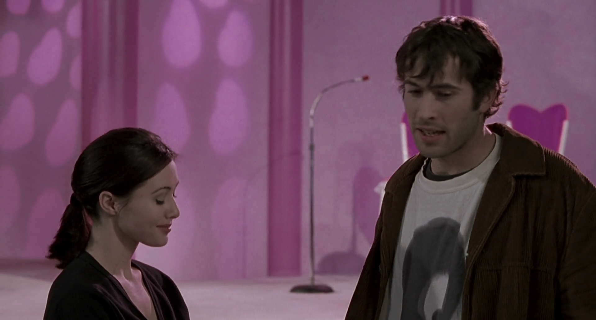 Charmed-Online-dot-net_Mallrats6656.jpg