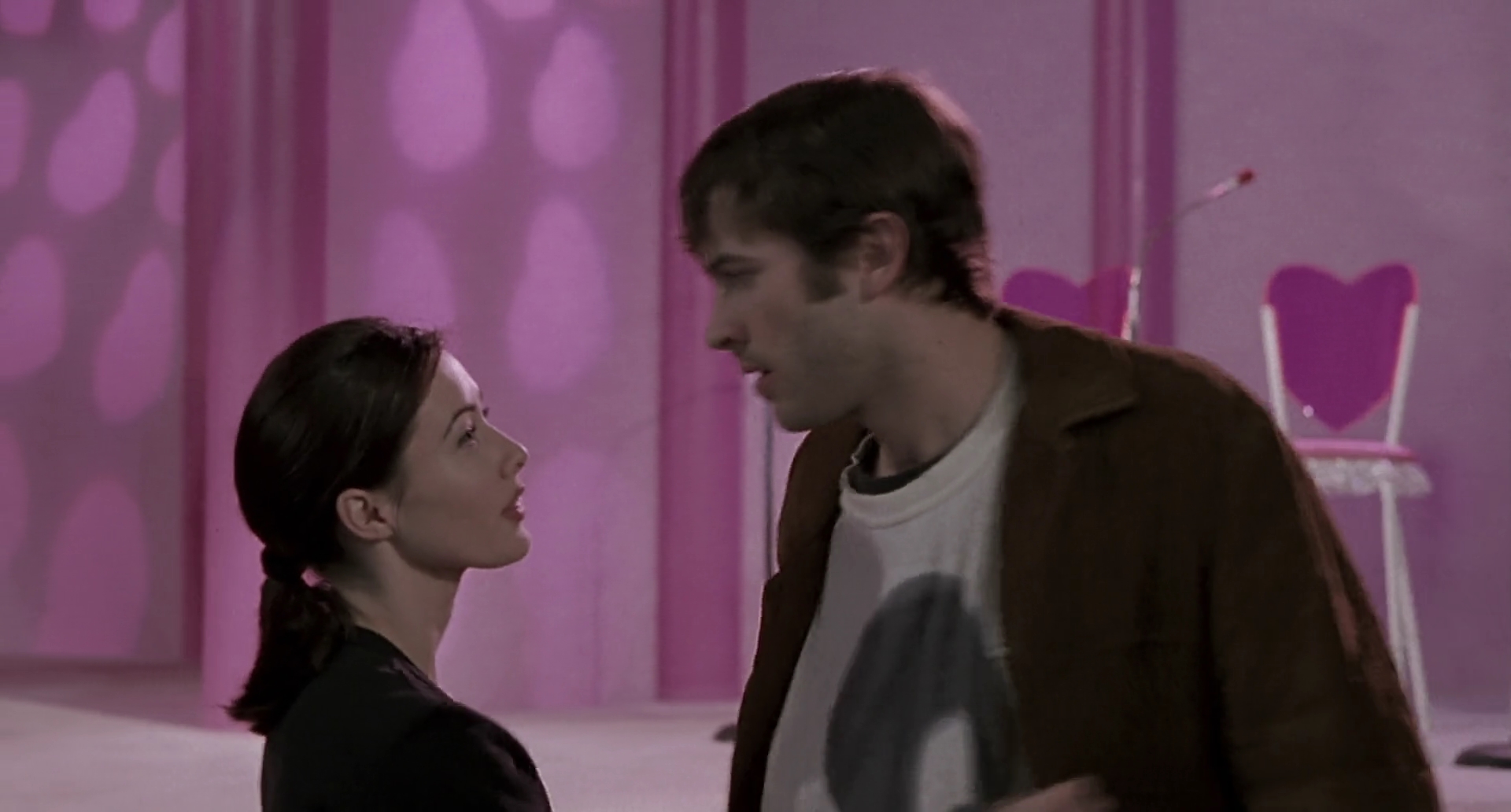 Charmed-Online-dot-net_Mallrats6658.jpg