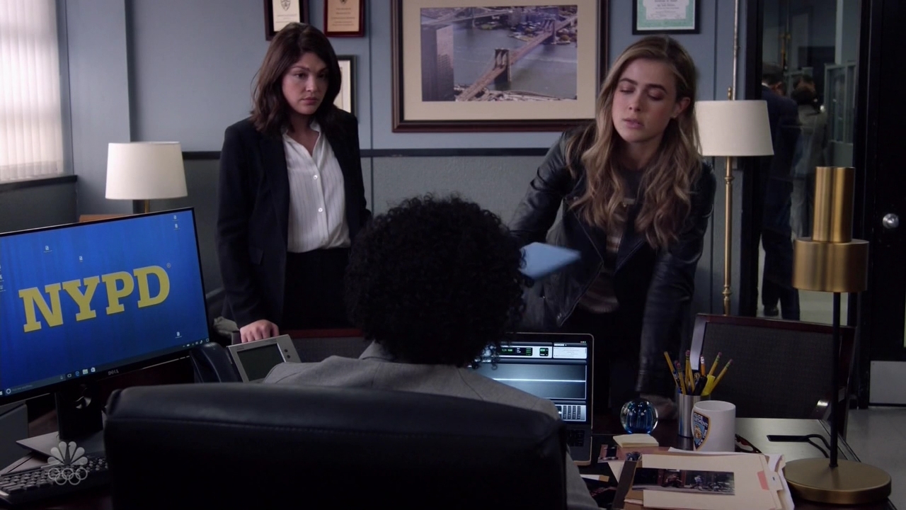 Charmed-Online-dot-nl-Manifest7825.jpg