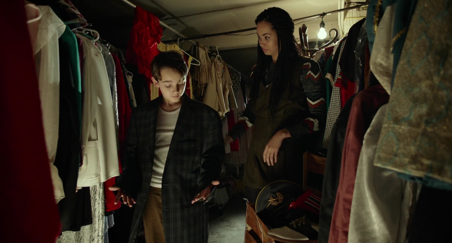 Charmed-Online-dot-nl_BreakingBrooklynskyBusiness2447.jpg
