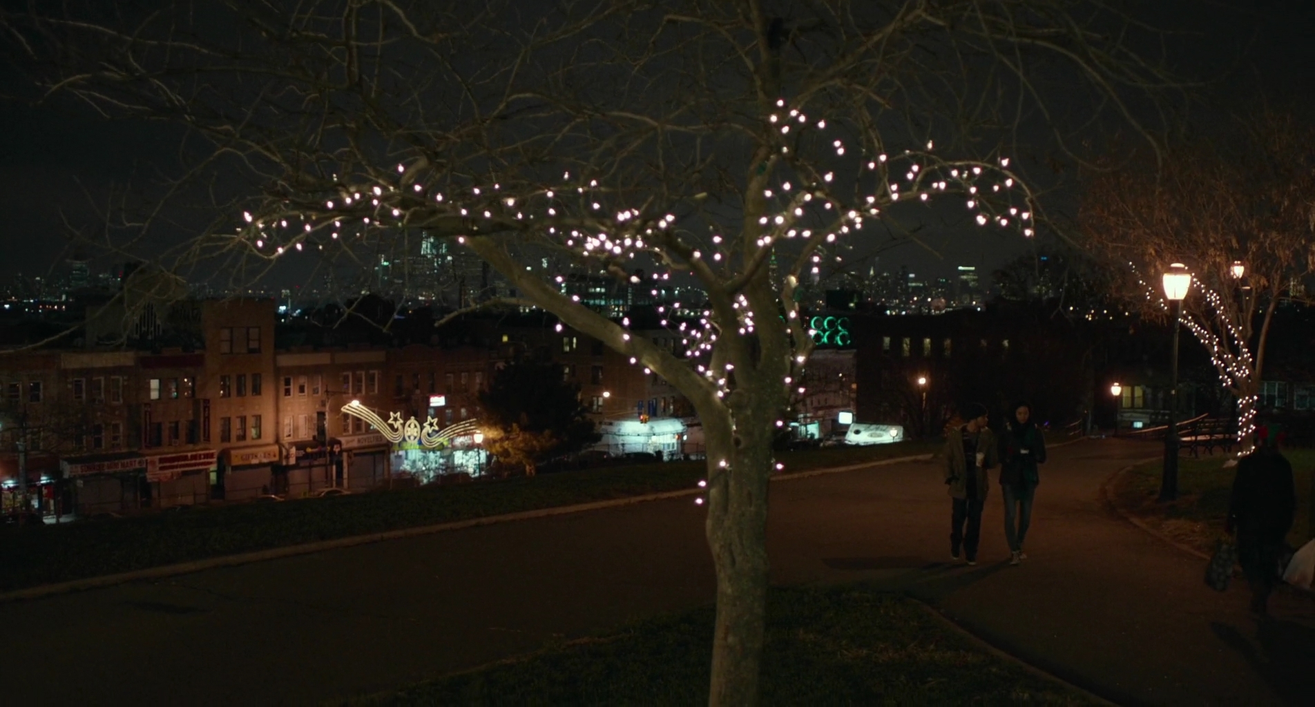 Charmed-Online-dot-nl_BreakingBrooklynskyBusiness2641.jpg
