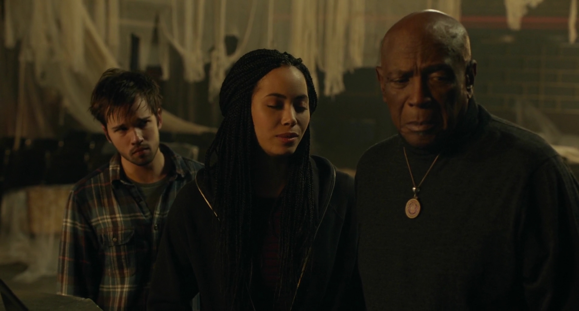 Charmed-Online-dot-nl_BreakingBrooklynskyBusiness4338.jpg