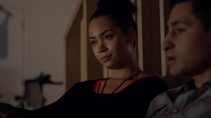 Charmed-Online-dot-nl_AgeBeforeBeauty1x01-3012.jpg