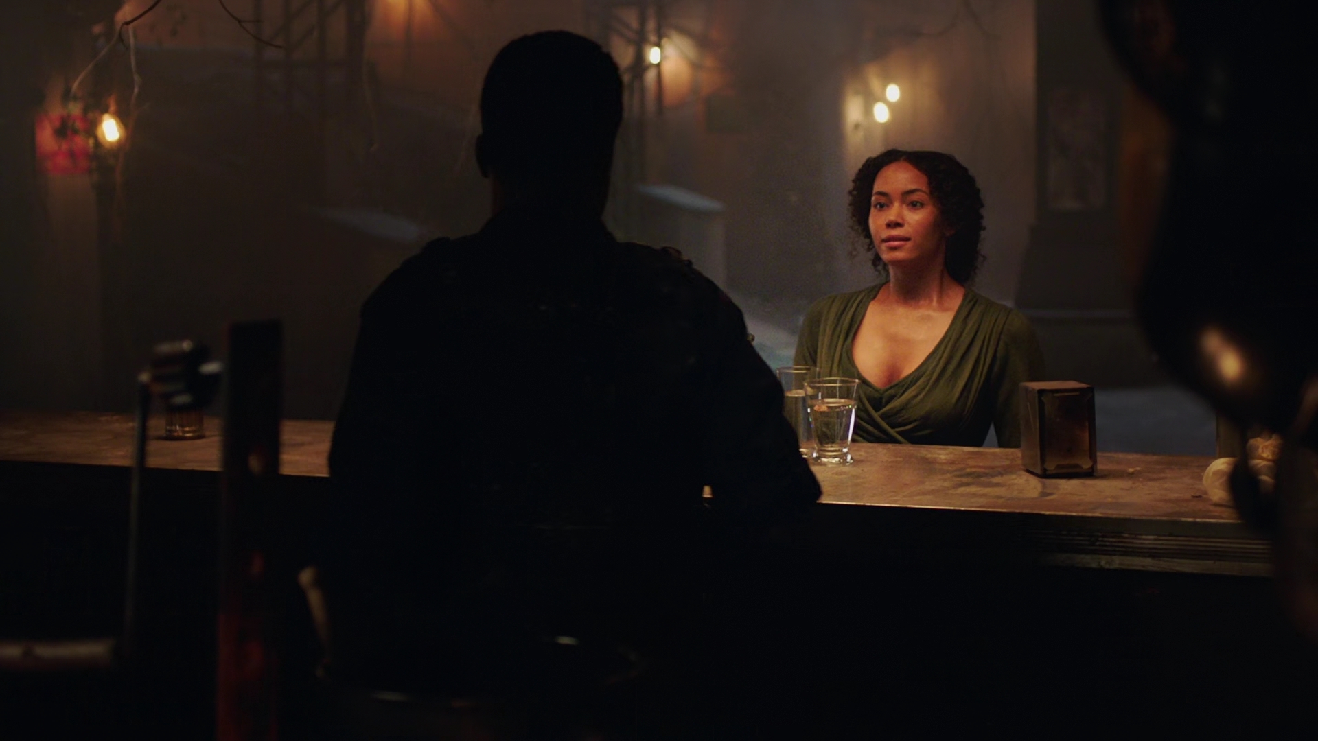 Charmed-Online-dot-nl_IntoTheBadlands2x04-1067.jpg