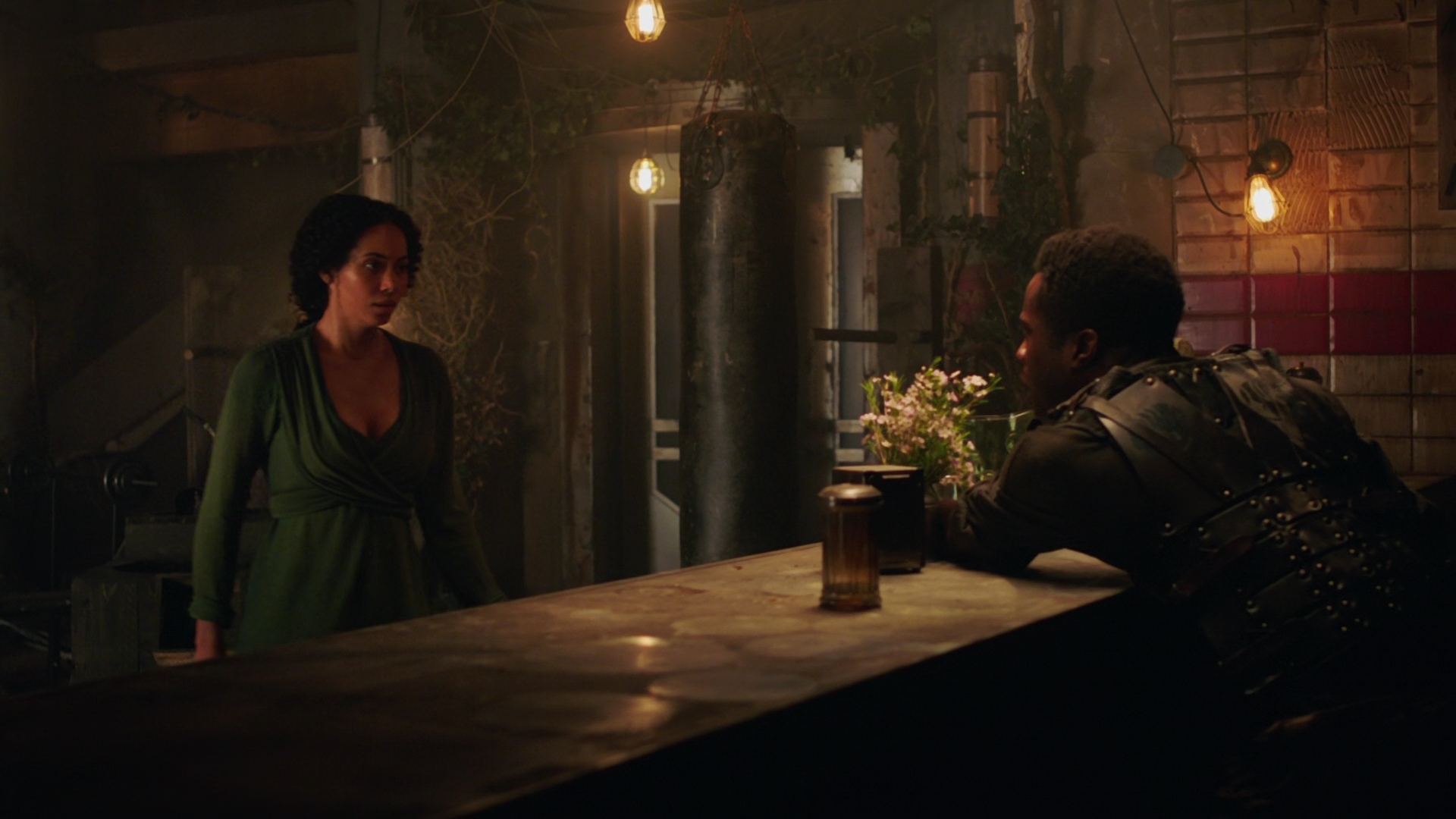 Charmed-Online-dot-nl_IntoTheBadlands2x04-1175.jpg