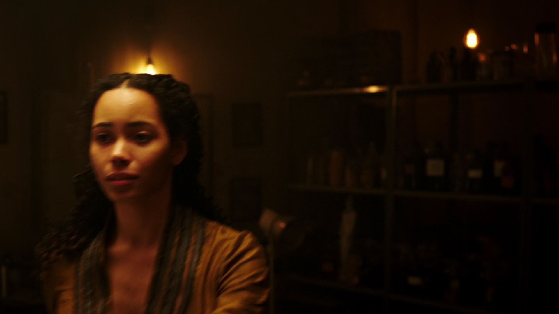 Charmed-Online-dot-nl_IntoTheBadlands2x10-1637.jpg