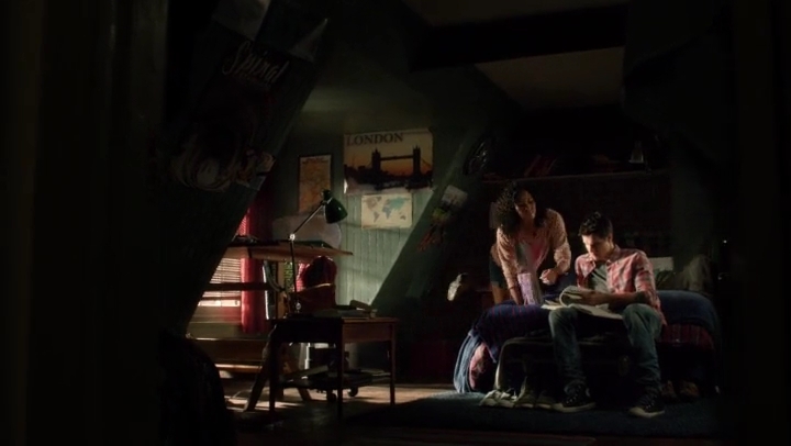 Charmed-Online-dot-nl_TheTommorowPeople1x02-2412.jpg