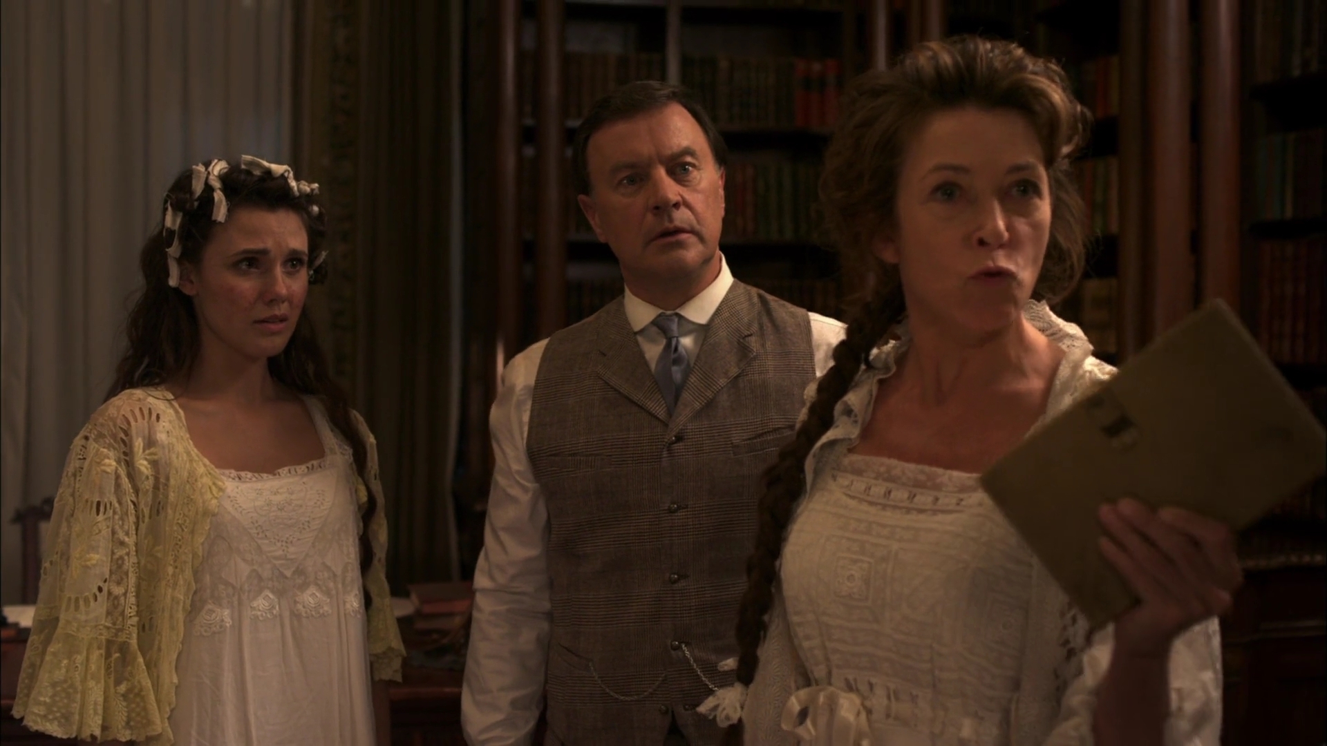 Charmed-Online-dot-nl-WhenCallsTheHearts2190.jpg