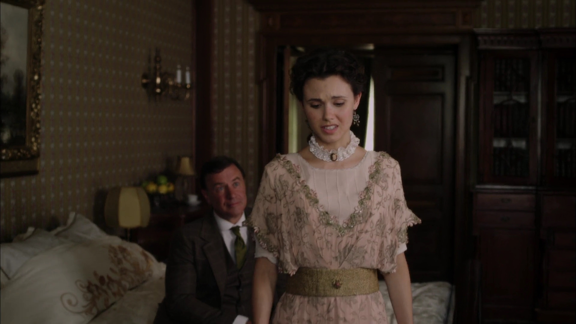 Charmed-Online-dot-nl-WhenCallsTheHearts2374.jpg