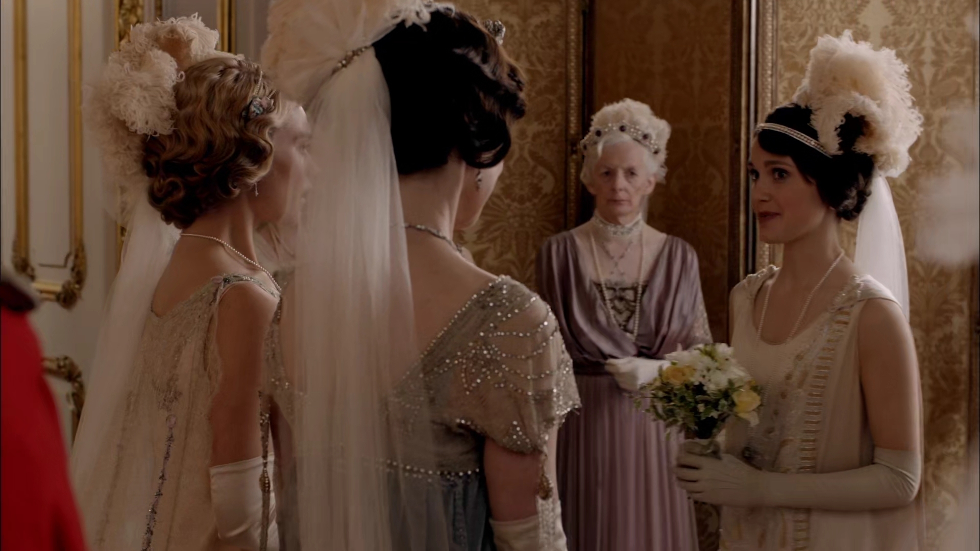 Charmed-Online-dot-nl-DowntownAbbey4x09-2000.jpg