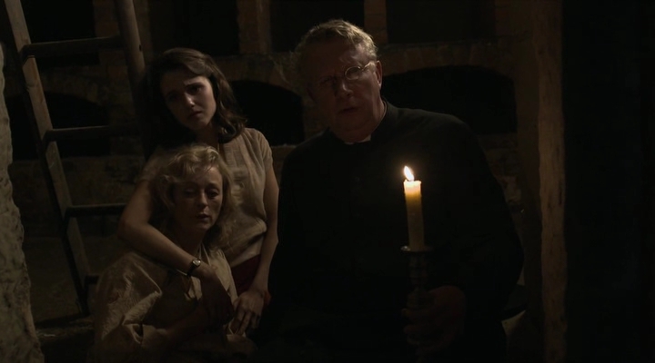 Charmed-Online-dot-nl-FatherBrown2x01-2222.jpg