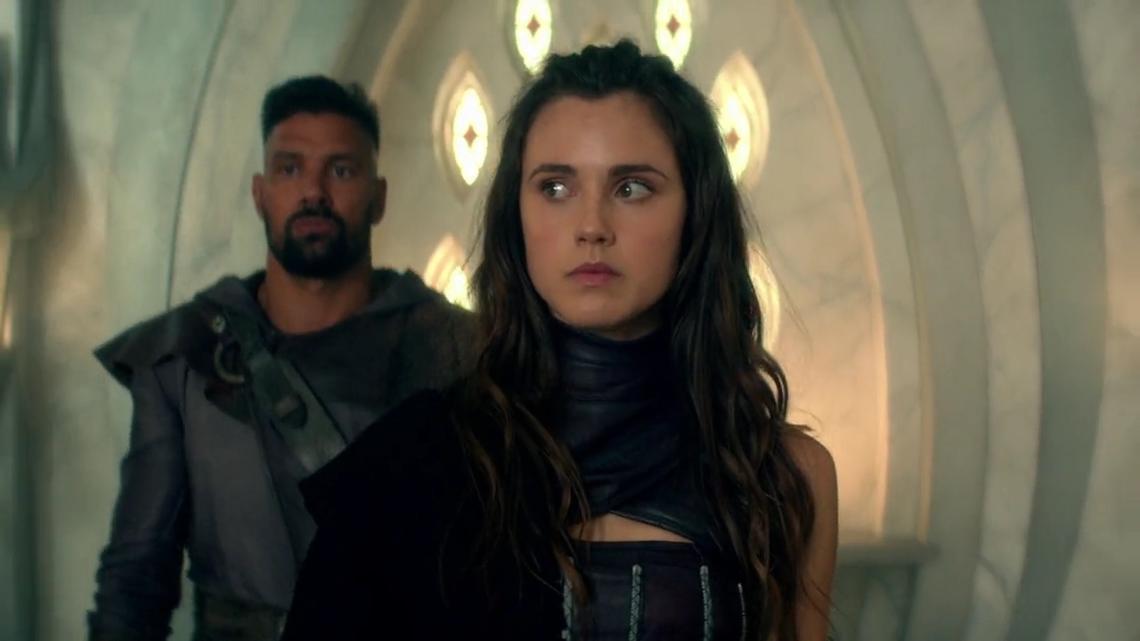 Charmed-Online-dot-nl-TheShannaraChronicles1x03-1990.jpg