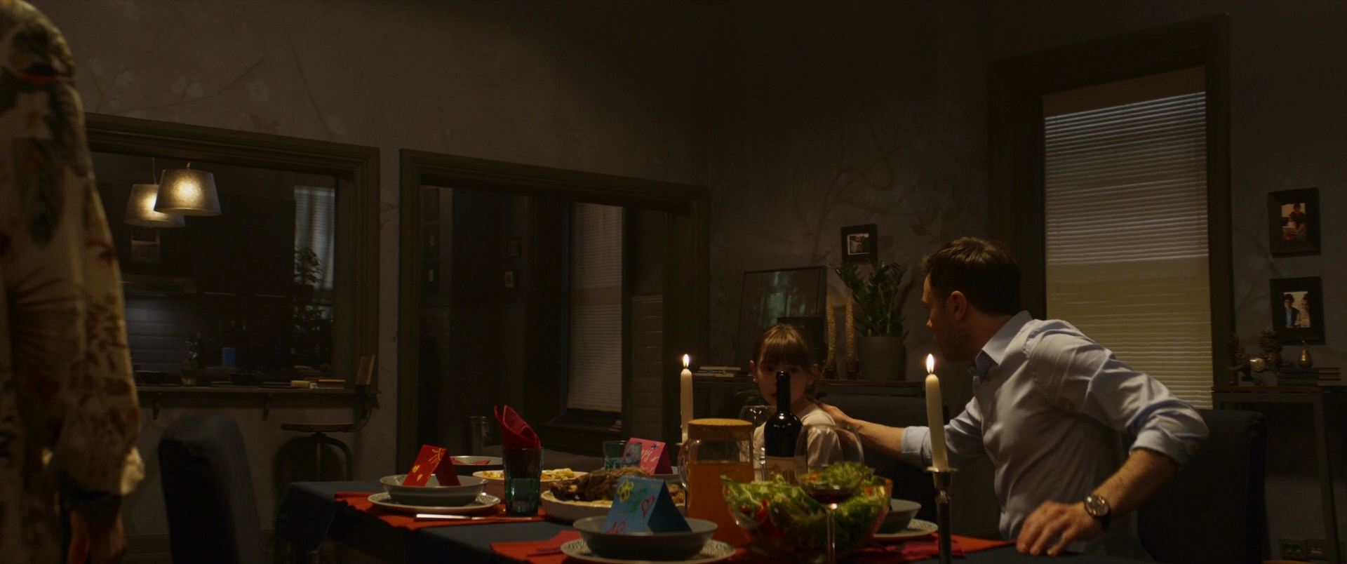 Charmed-Online-dot-nl_TheDoorman1812.jpg