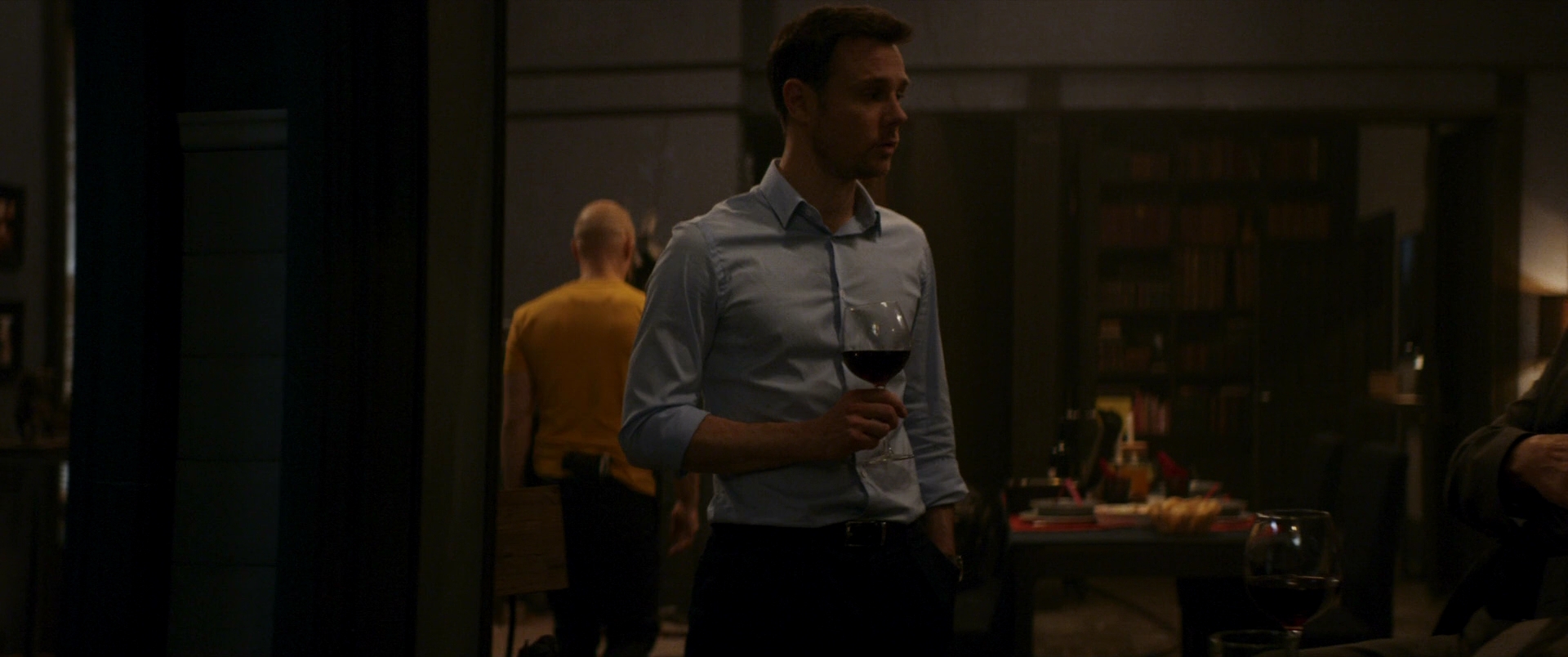 Charmed-Online-dot-nl_TheDoorman3240.jpg