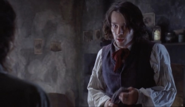 Charmed-Online-dot-nl_Fingersmith-ep1-1213.jpg