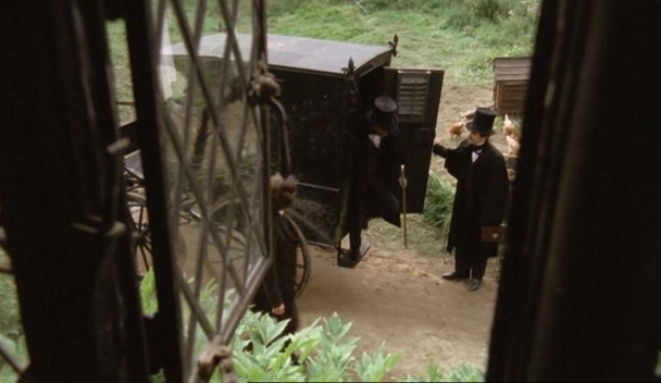 Charmed-Online-dot-nl_Fingersmith-ep1-4705.jpg