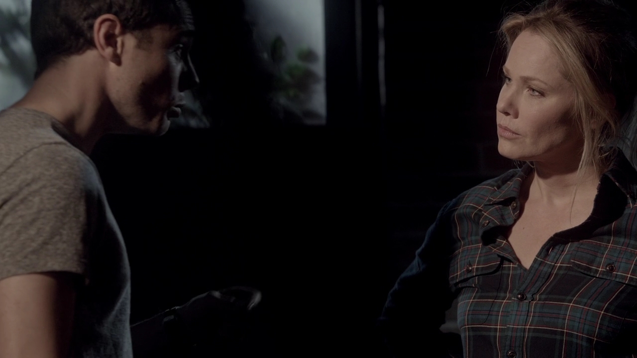 VampireDiariCharmed-Online-dot-nl_Rogue2x02-02243.jpg