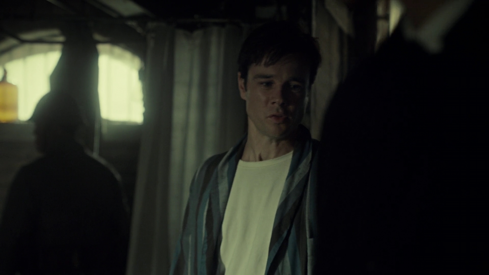 Charmed-Online_nl-dot-nl_ManInTheHighCastle1x01-3153.jpg