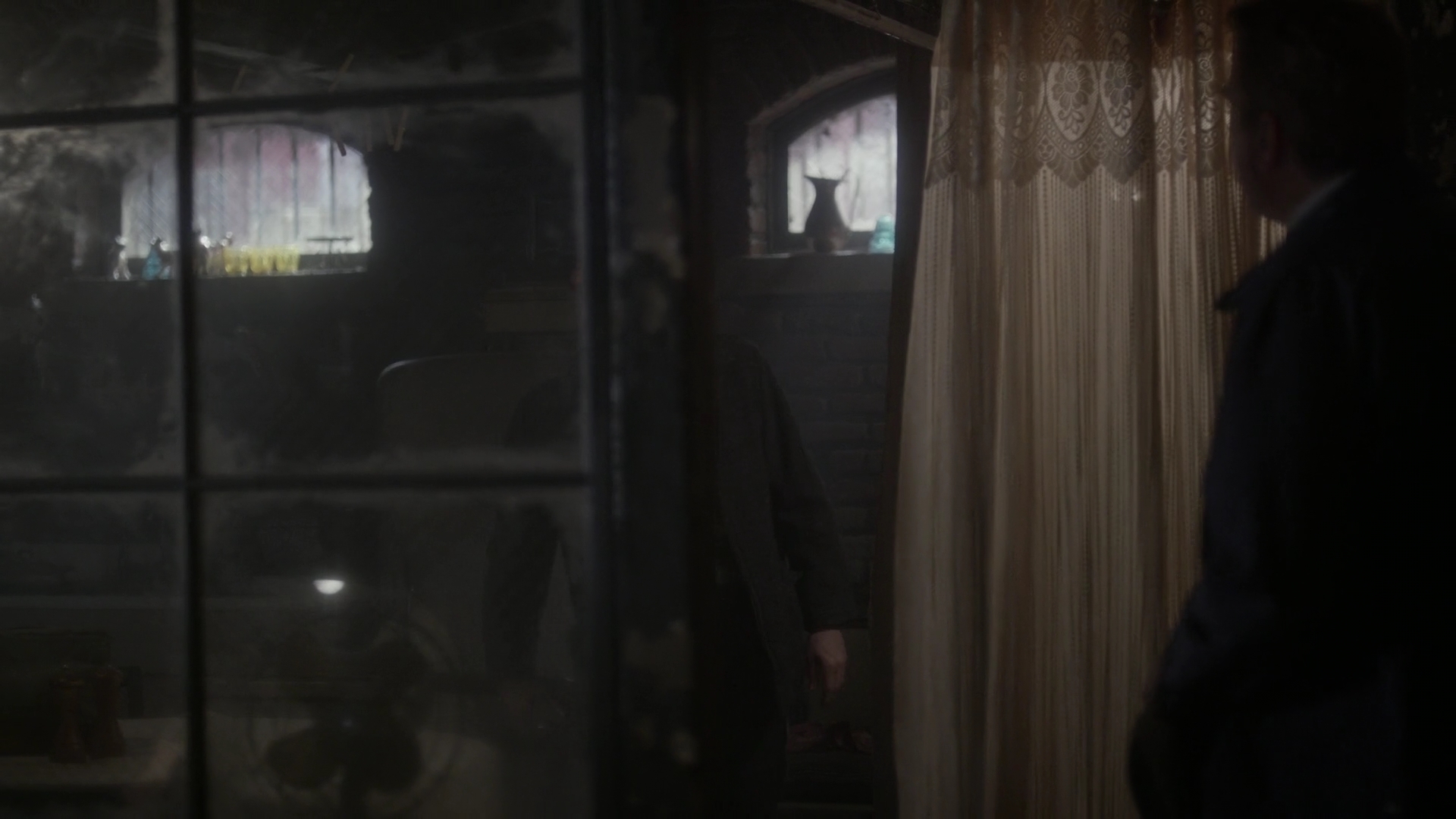 Charmed-Online-dot-nl_TheManInTheHighCastle1x06-0574.jpg