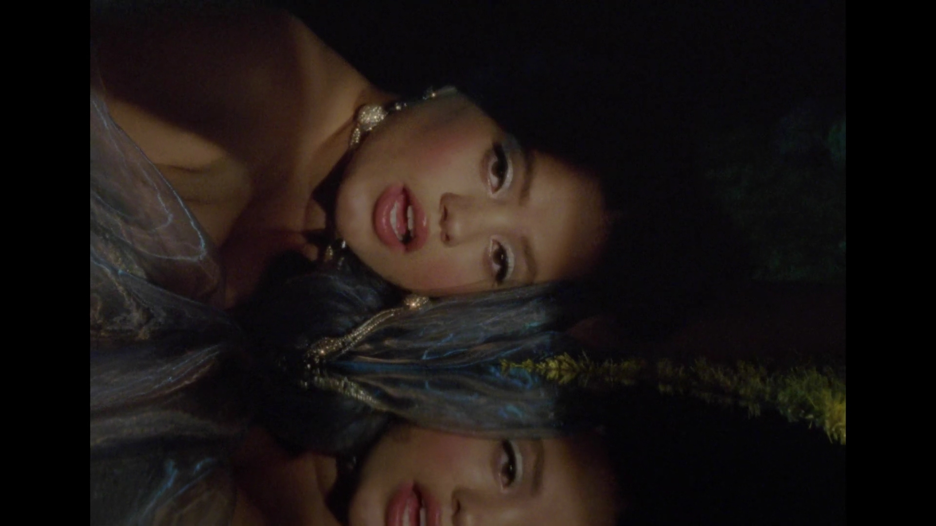 Charmed-Online-dot-nl_SarahJeffery-Suffer_MusicVideo0041.jpg