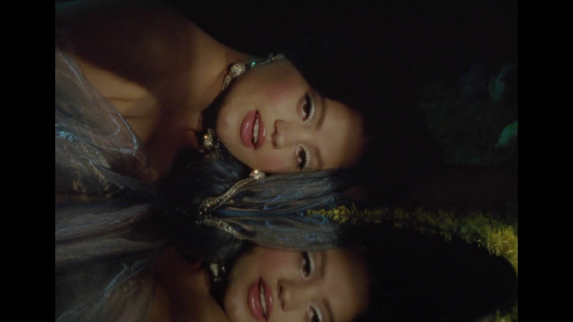 Charmed-Online-dot-nl_SarahJeffery-Suffer_MusicVideo0055.jpg