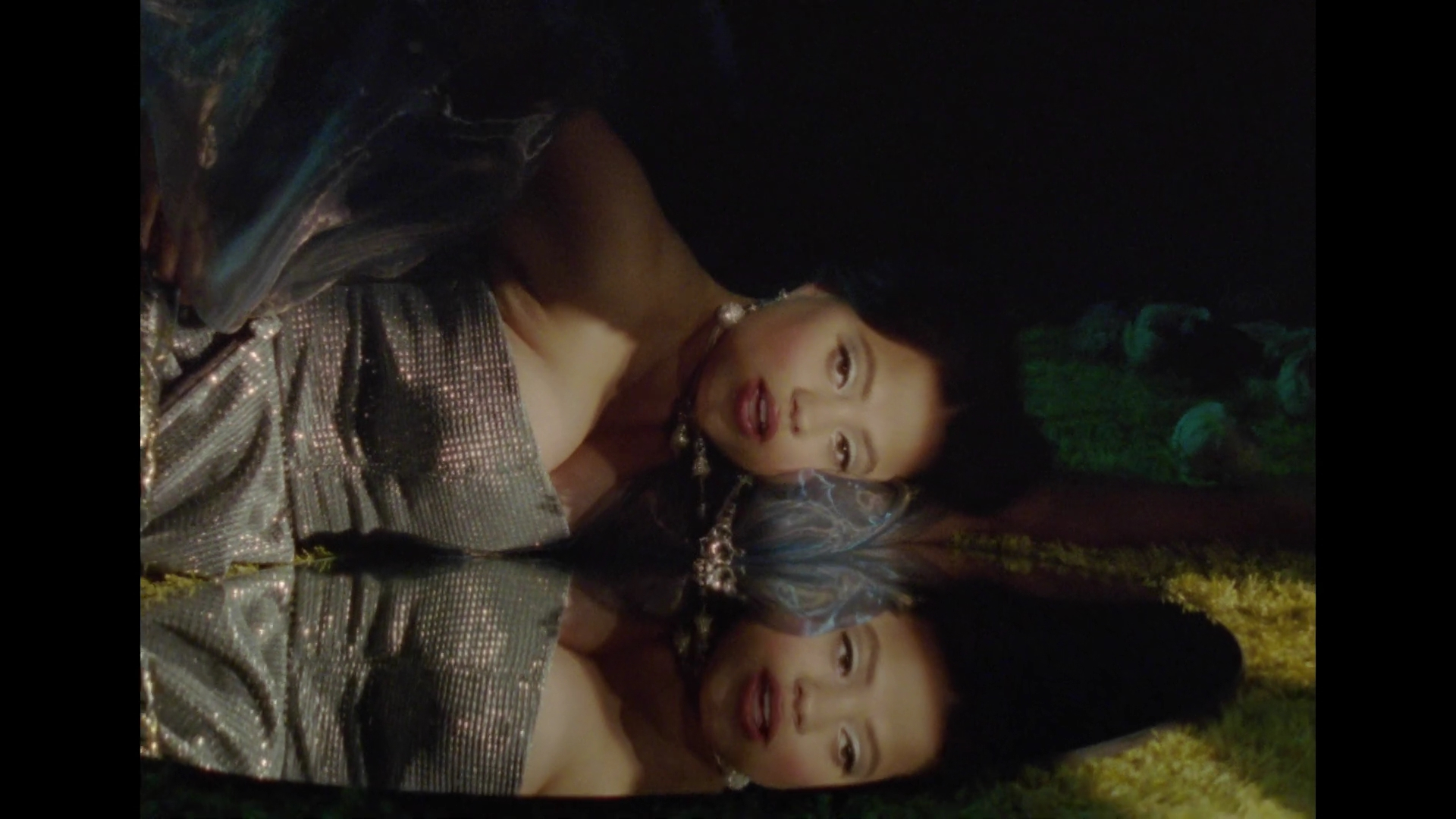 Charmed-Online-dot-nl_SarahJeffery-Suffer_MusicVideo0183.jpg