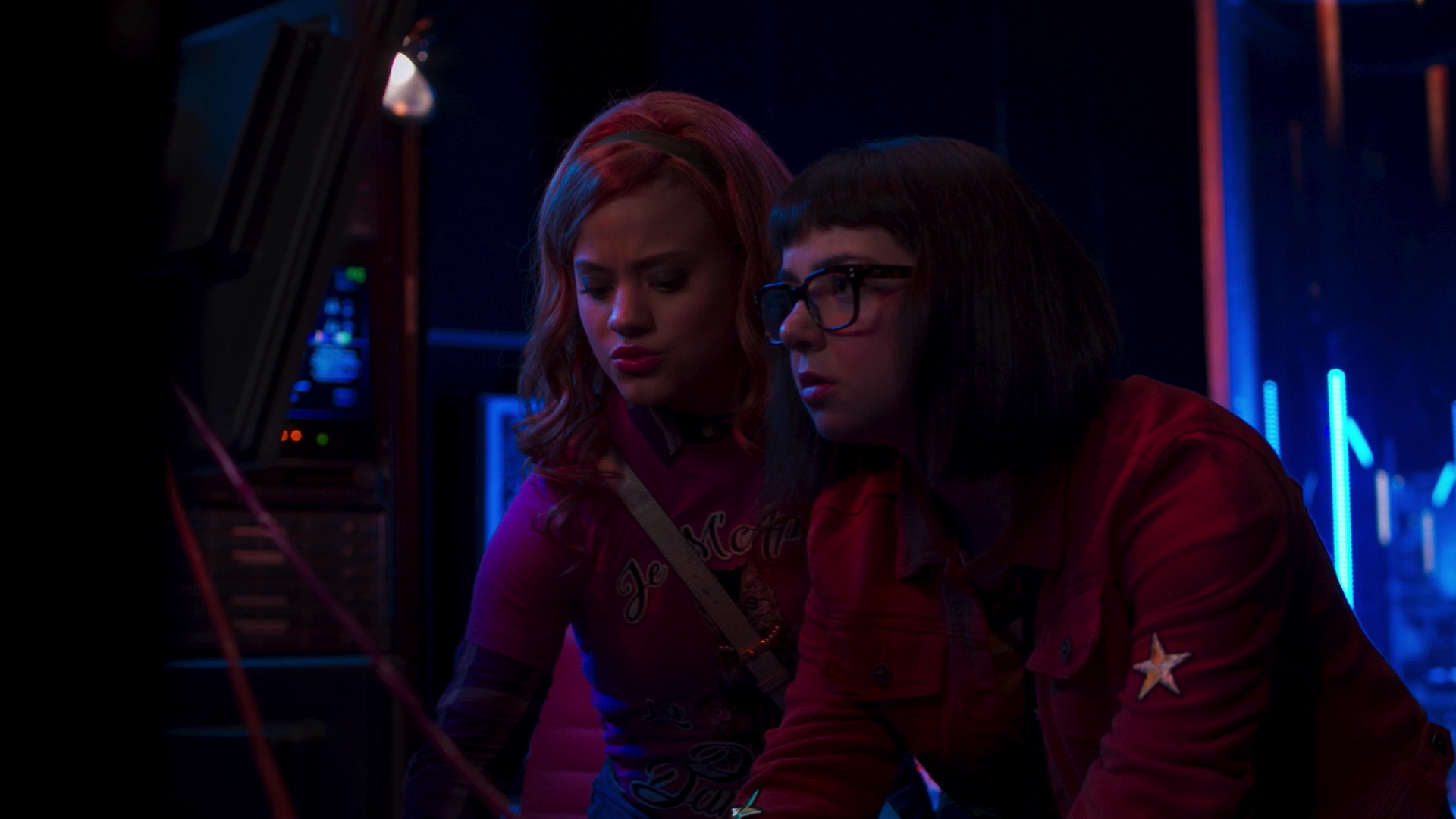 Charmed-Online-dot-nl_DaphneAndVelma3123.jpg