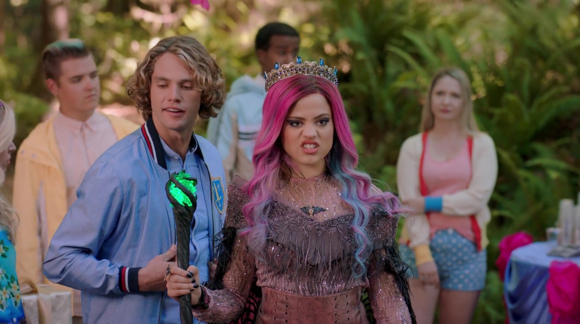 Charmed-Online-dot-nl_Descendants3-01763.jpg Charmed-Online-dot-nl_Descendants3-01763.jpg