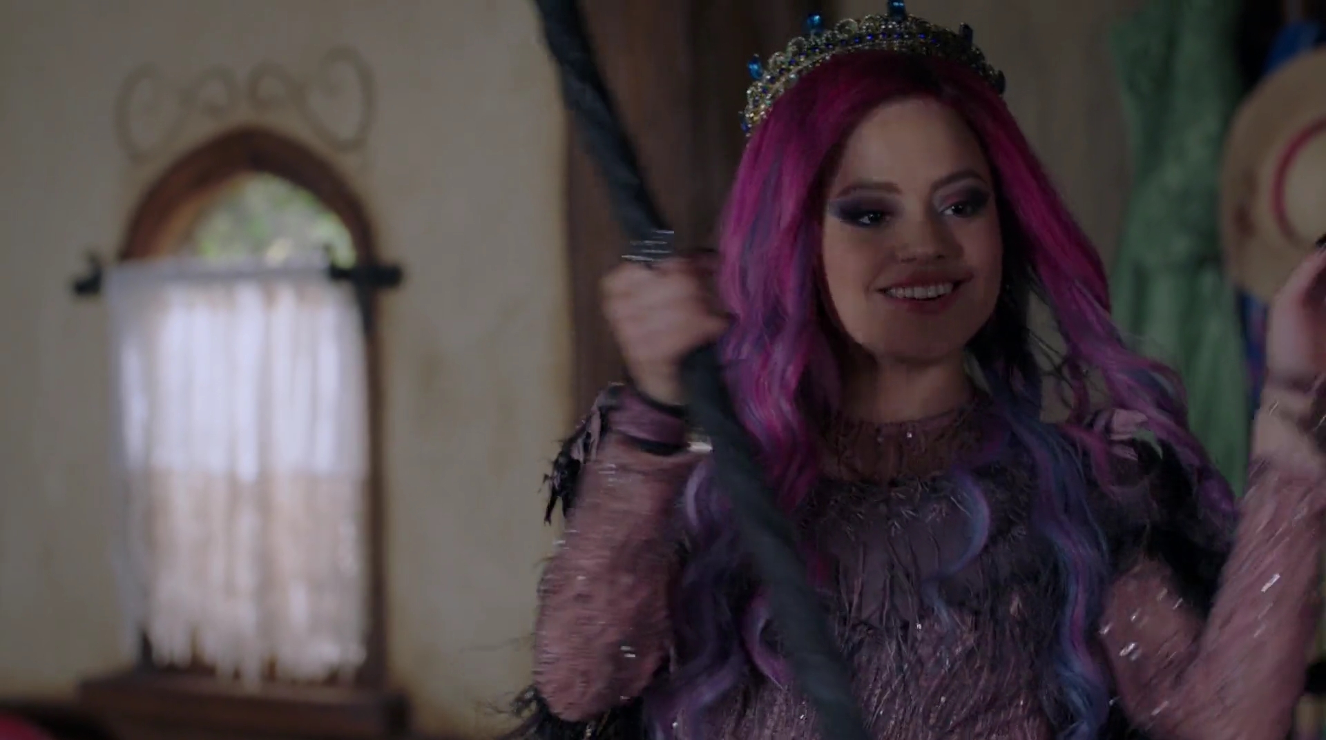 Charmed-Online-dot-nl_Descendants3-02410.jpg Charmed-Online-dot-nl_Descendants3-02410.jpg