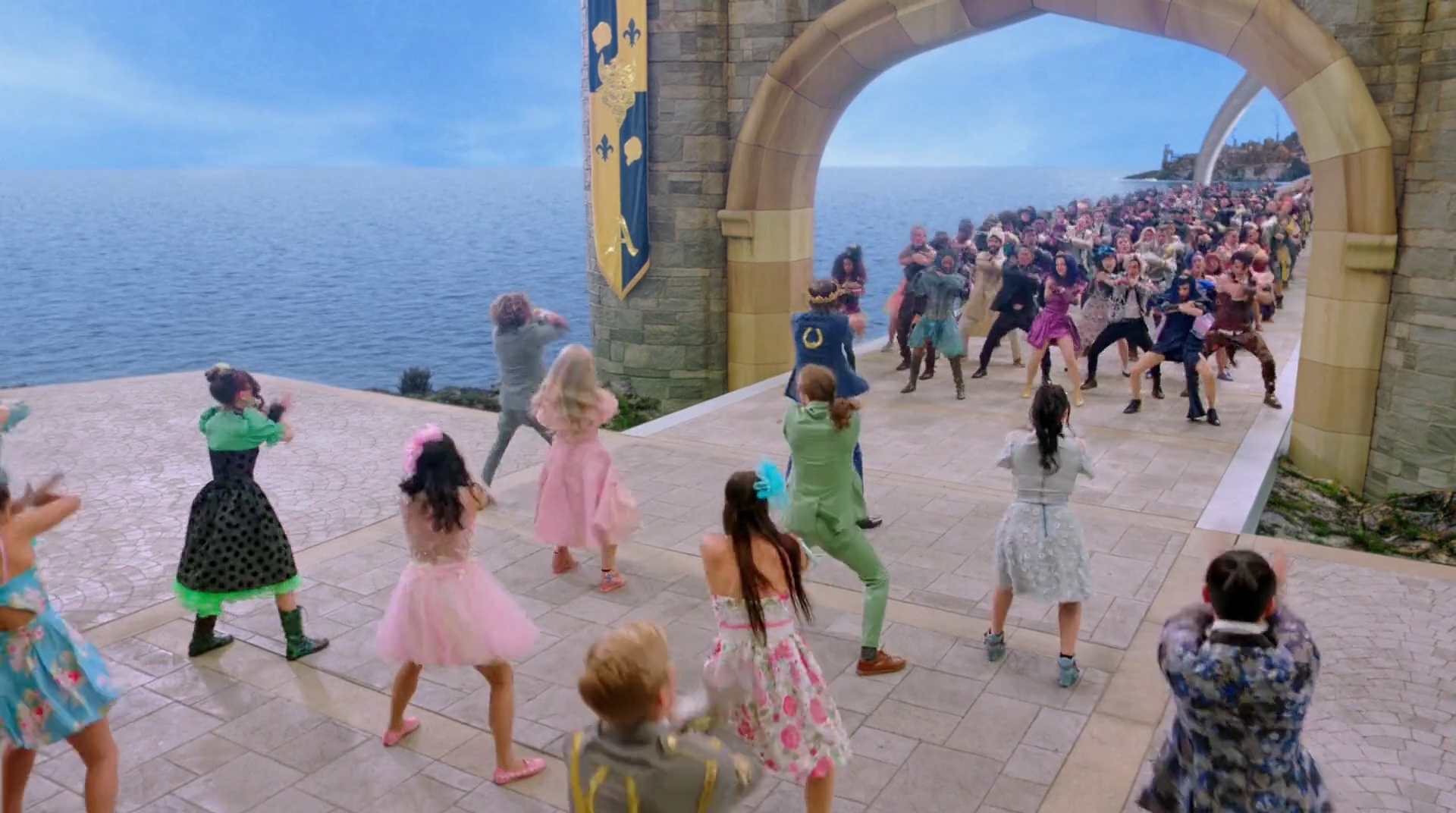 Charmed-Online-dot-nl_Descendants3-03566.jpg Charmed-Online-dot-nl_Descendants3-03566.jpg