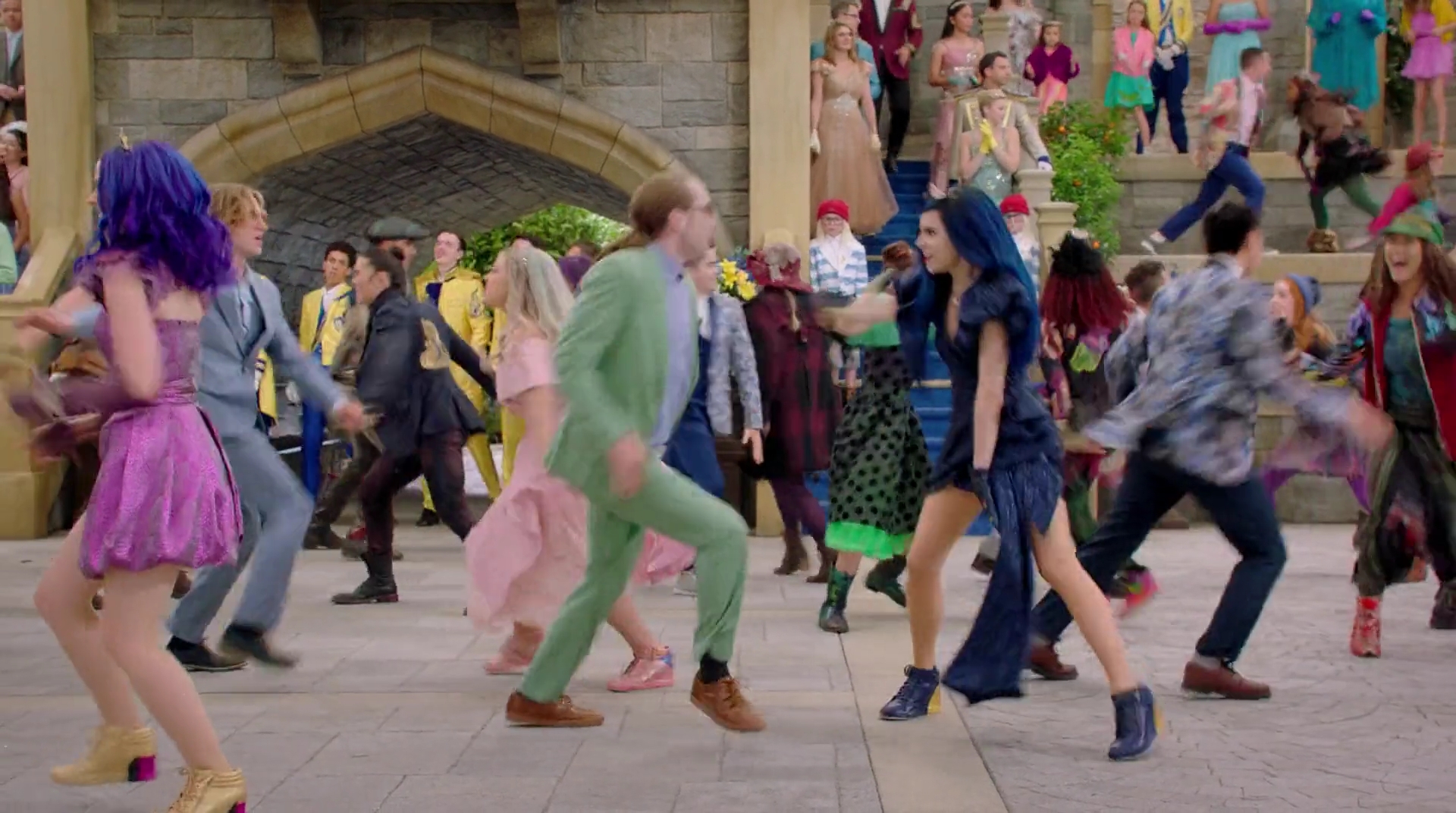 Charmed-Online-dot-nl_Descendants3-03623.jpg Charmed-Online-dot-nl_Descendants3-03623.jpg