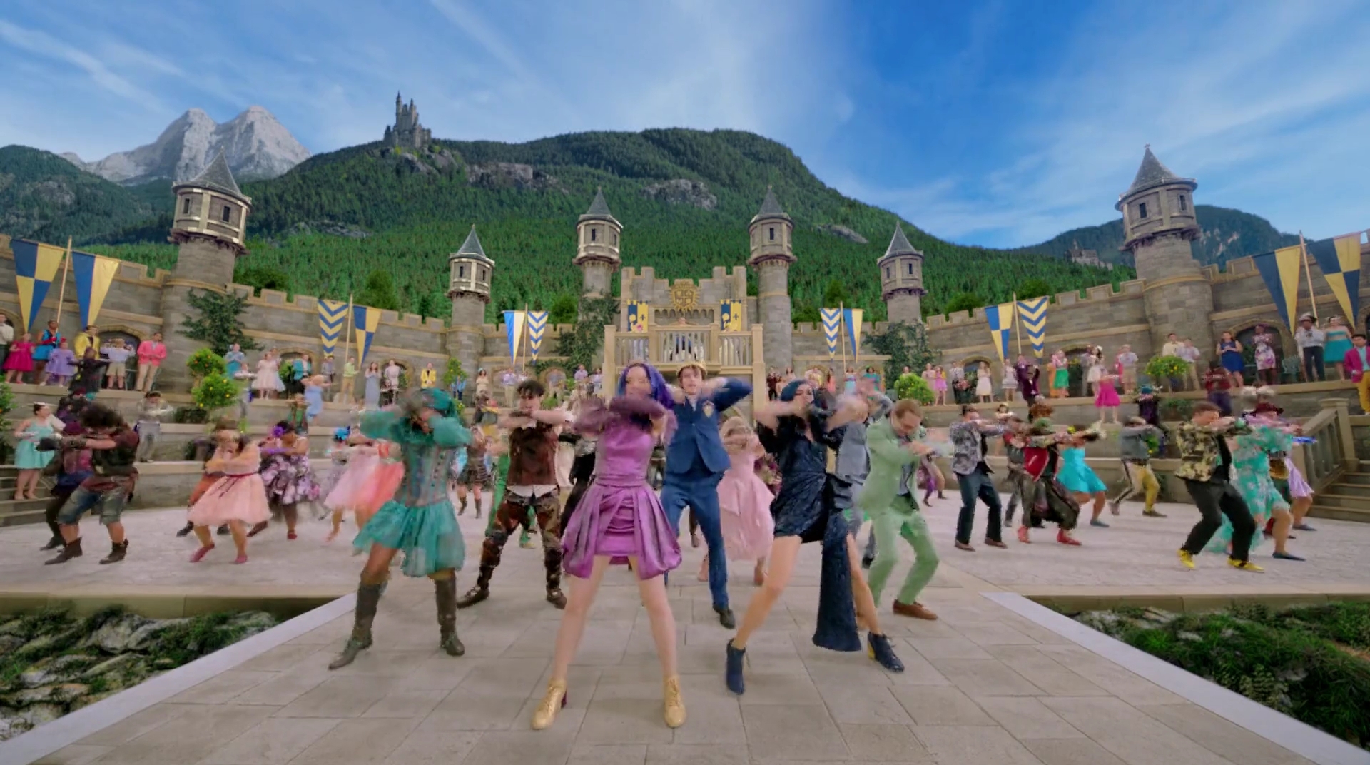 Charmed-Online-dot-nl_Descendants3-03652.jpg Charmed-Online-dot-nl_Descendants3-03652.jpg