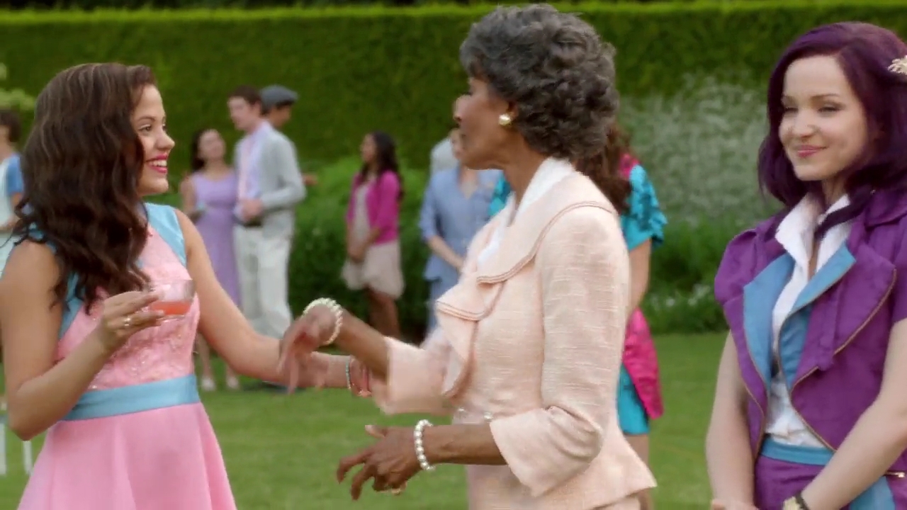 Charmed-Online-dot-nl_Descendants5103.jpg