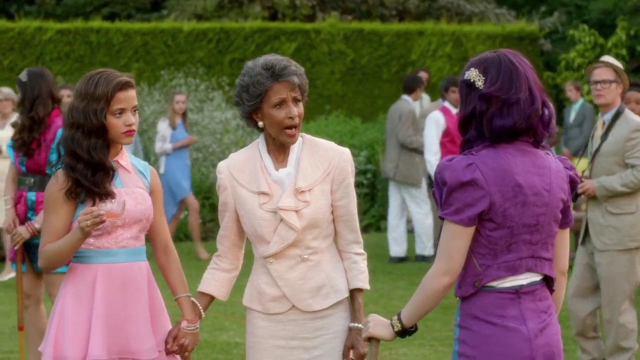 Charmed-Online-dot-nl_Descendants5131.jpg