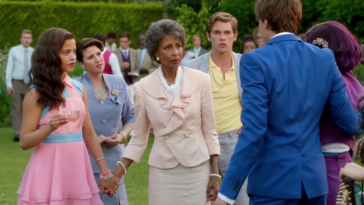 Charmed-Online-dot-nl_Descendants5141.jpg