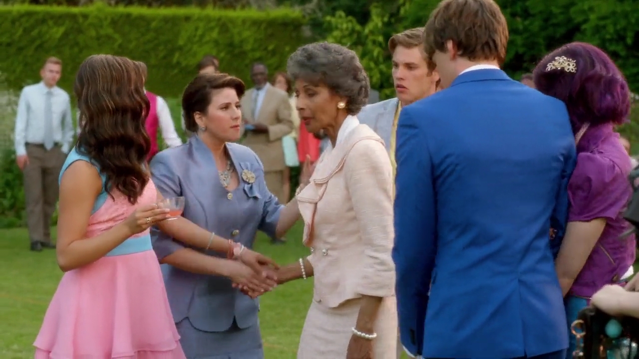 Charmed-Online-dot-nl_Descendants5149.jpg