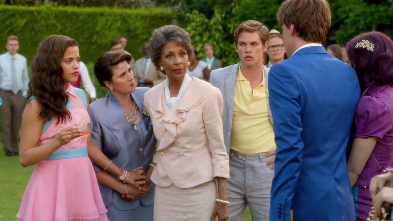 Charmed-Online-dot-nl_Descendants5151.jpg