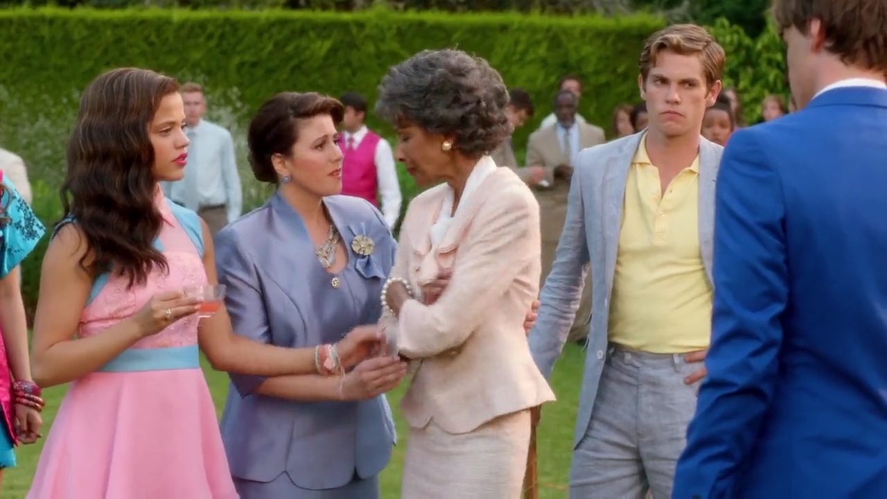 Charmed-Online-dot-nl_Descendants5172.jpg