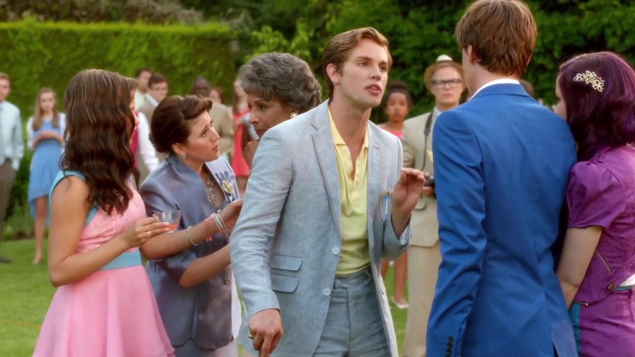 Charmed-Online-dot-nl_Descendants5180.jpg