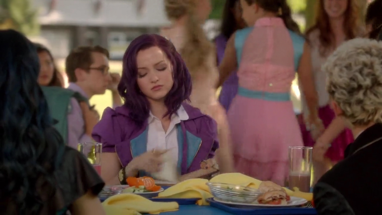 Charmed-Online-dot-nl_Descendants5320.jpg