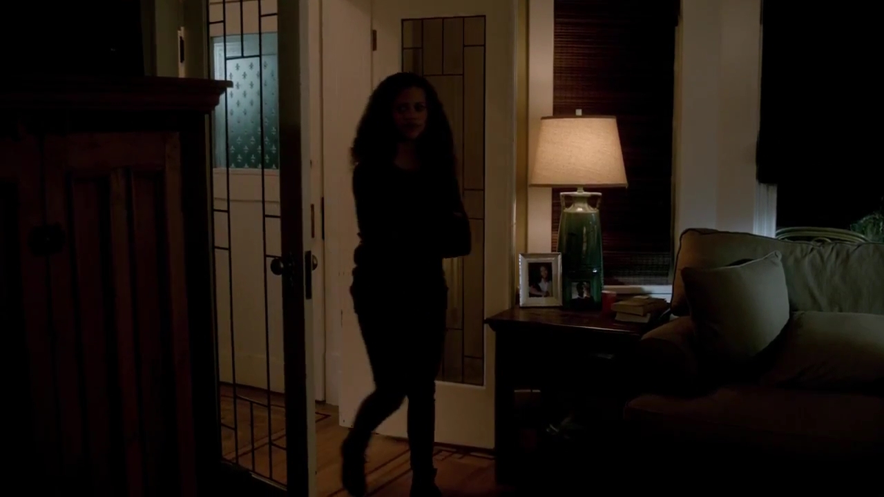 Charmed-Online-dot-nl_Rogue1x01-01383.jpg