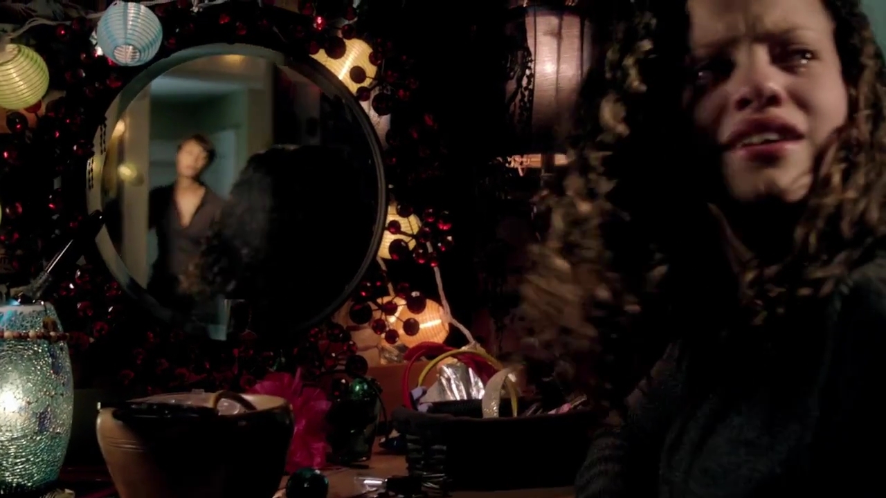 Charmed-Online-dot-nl_Rogue1x01-01410.jpg