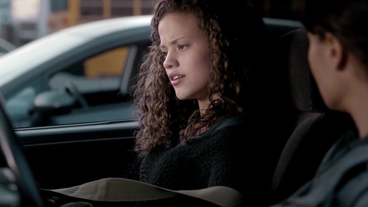 Charmed-Online-dot-nl_Rogue1x01-02766.jpg