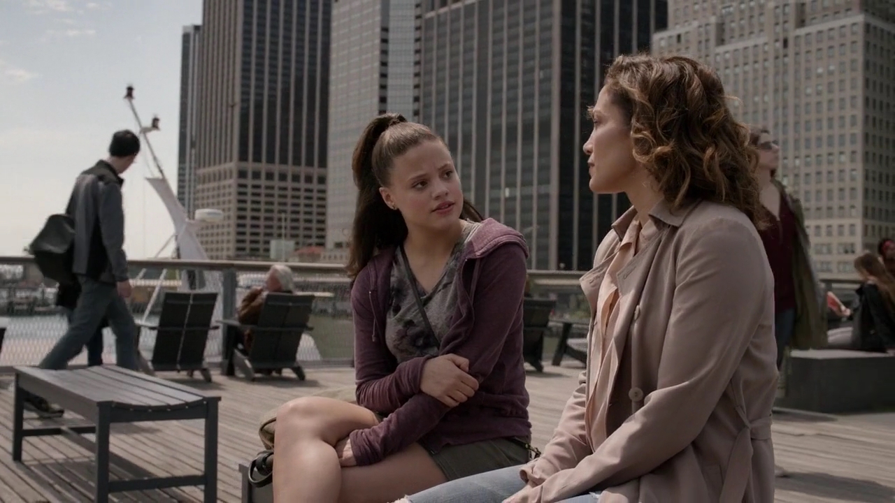 Charmed-Online-dot-nl_ShadesOfBlue2x01-1794.jpg