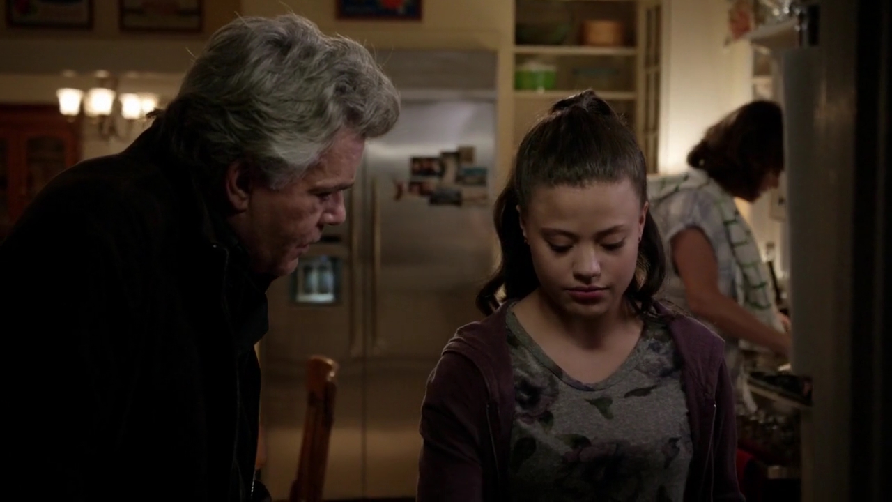 Charmed-Online-dot-nl_ShadesOfBlue2x01-2046.jpg Charmed-Online-dot-nl_ShadesOfBlue2x01-2046.jpg