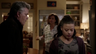 Charmed-Online-dot-nl_ShadesOfBlue2x01-2041.jpg